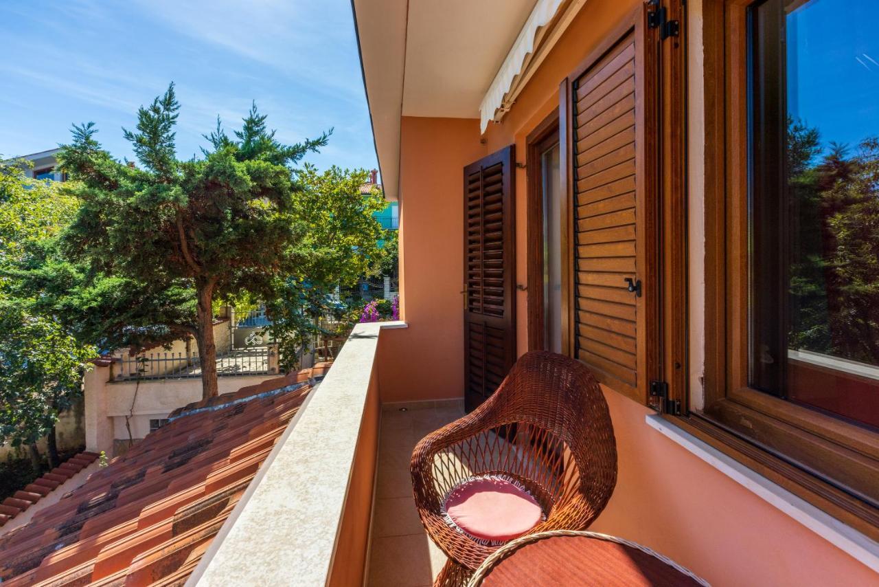 Apartments Villa Mavero Banjole Exterior foto