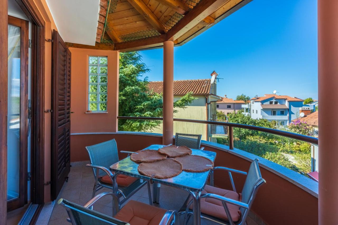 Apartments Villa Mavero Banjole Exterior foto